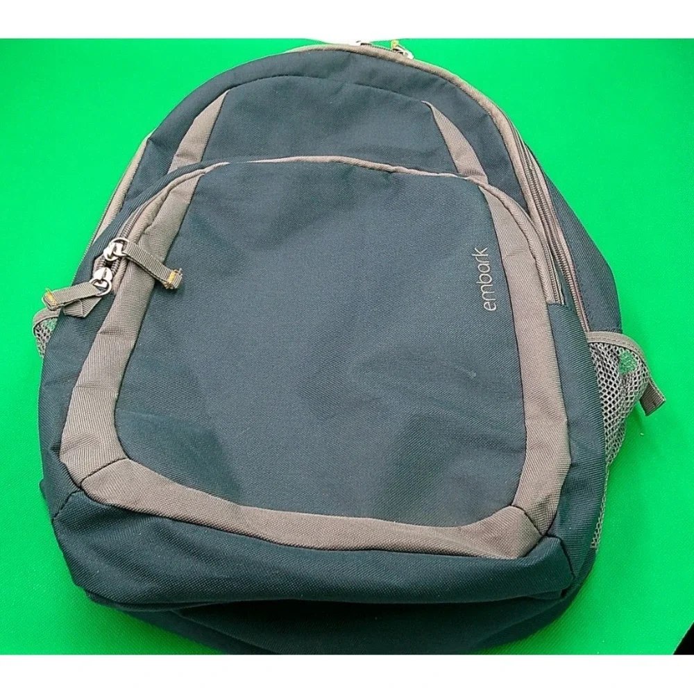 Embark Green Black Hiking Backpack Polyester Padded Mesh Side Pockets 17x13